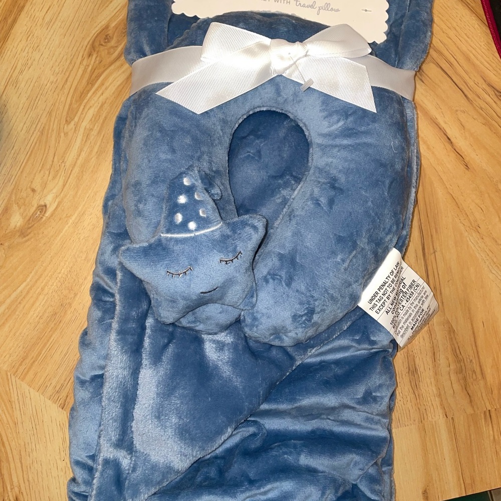 Huggable Friends Baby Blanket With Travel Pillow Blue NWT